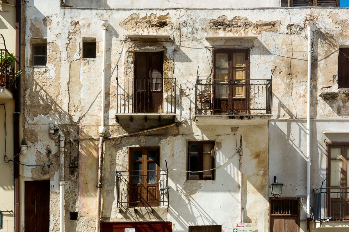La casa “vecchia” costa ogni giorno, il peso nascosto dell’inefficienza energetica in Sicilia
